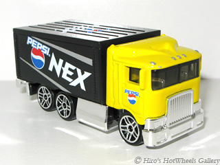 Hot Wheels - HIWAY HAULER