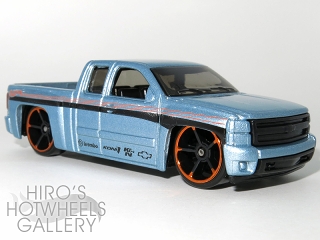 Hot Wheels - CHEVY SILVERADO