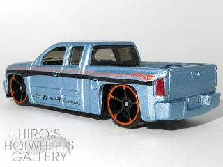 Hot Wheels - CHEVY SILVERADO